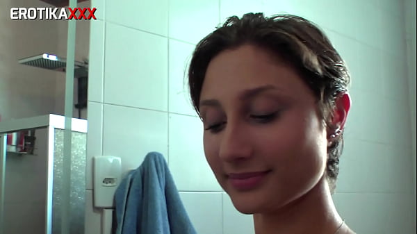 Sadira Hotwife – CUMWALKING – EROTIKAXXX