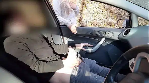 Public cock flashing – Guy jerking off in car in park was caught by a runner girl who helped him cum