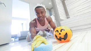 Maid’s Cleaning Skills Earn Him A Nice Big Fat Tip