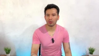 Hombre de traje dotado penetra al jovencito de la refaccionaria ! relato sexual