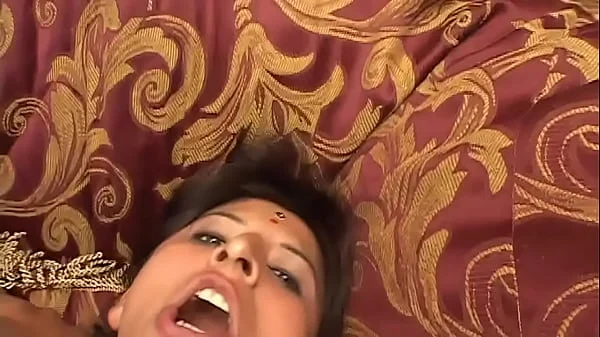 Indian husband from Jaipur let his wife fuck a white and a black dick anally to collect some money