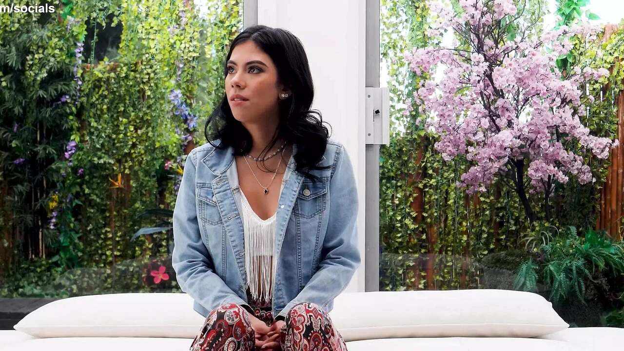 Latina with PERFECT EVERYTHING has multiple orgasm during her audition what is there not to like!