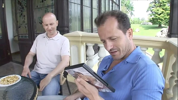 Simone Style Is A Naughty Spanish Maid SQF