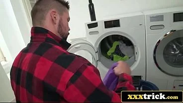 Sloppy Blowjob and a Hard Pounding for This Busty Ebony