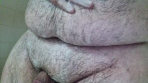Chubby man jacking off in the shower mmm