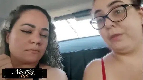 BRINCANDO NO CARRO