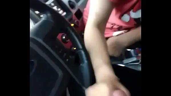 Getting blowjob in truck he doesn’t even know still