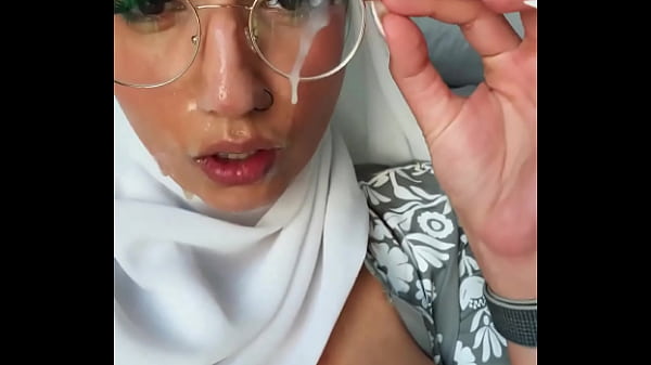 One of my favourite hobbies is covering girls in cum ??Tell me if you know any other that love cum a…