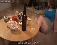 Terjemahan bahasa Indonesia KAKAK PEREMPUAN MENGGODA ADIK NYA KETIKA LAGI HORNY vidio full bisa di tonton di link ini copykan dan klik https://za.gl/m8Q8B9Jz