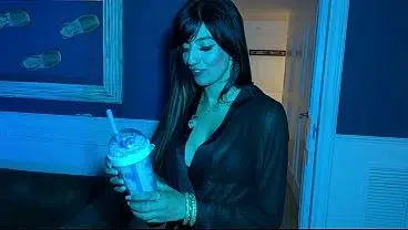 A Married Arab-Pakistani Woman With Huge Natural Breasts Seduces Me to Cheat on Her Husband – Aaliyah Yasin
