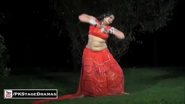 GHAZAL CHAUDHARY BOLLYWOOD MUJRA – PAKISTANI MUJRA DANCE 2015