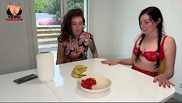 J’avoue à ma meilleure copine que j’ai une envie de lui bouffer la chatte car j’aime les femmes…