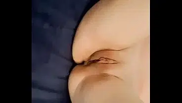 Ruční práce a mokrý orgasmus přítelkyně